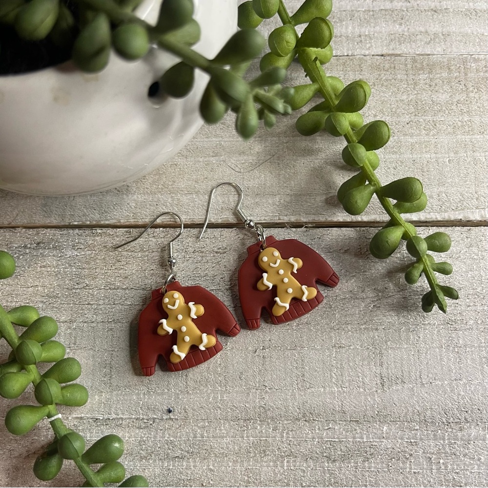 🎄 Gingerbread Cookie Man Sweater Polymer Clay Earrings! New! Handmade! 🎄